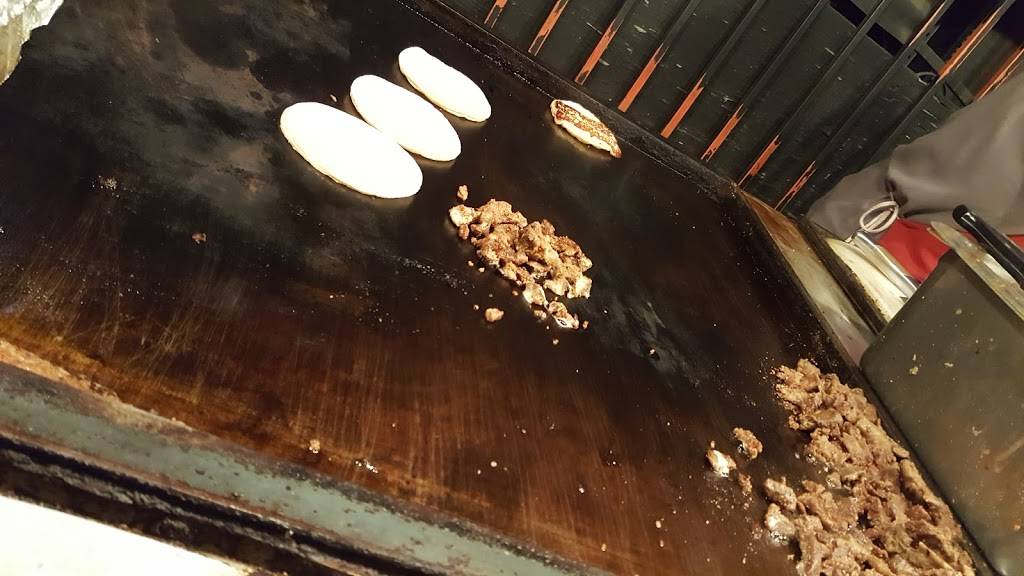 Pelonchas Tacos | restaurant | 12519 Alameda St, Compton, CA 90222, USA | 3239452386 OR +1 323-945-2386