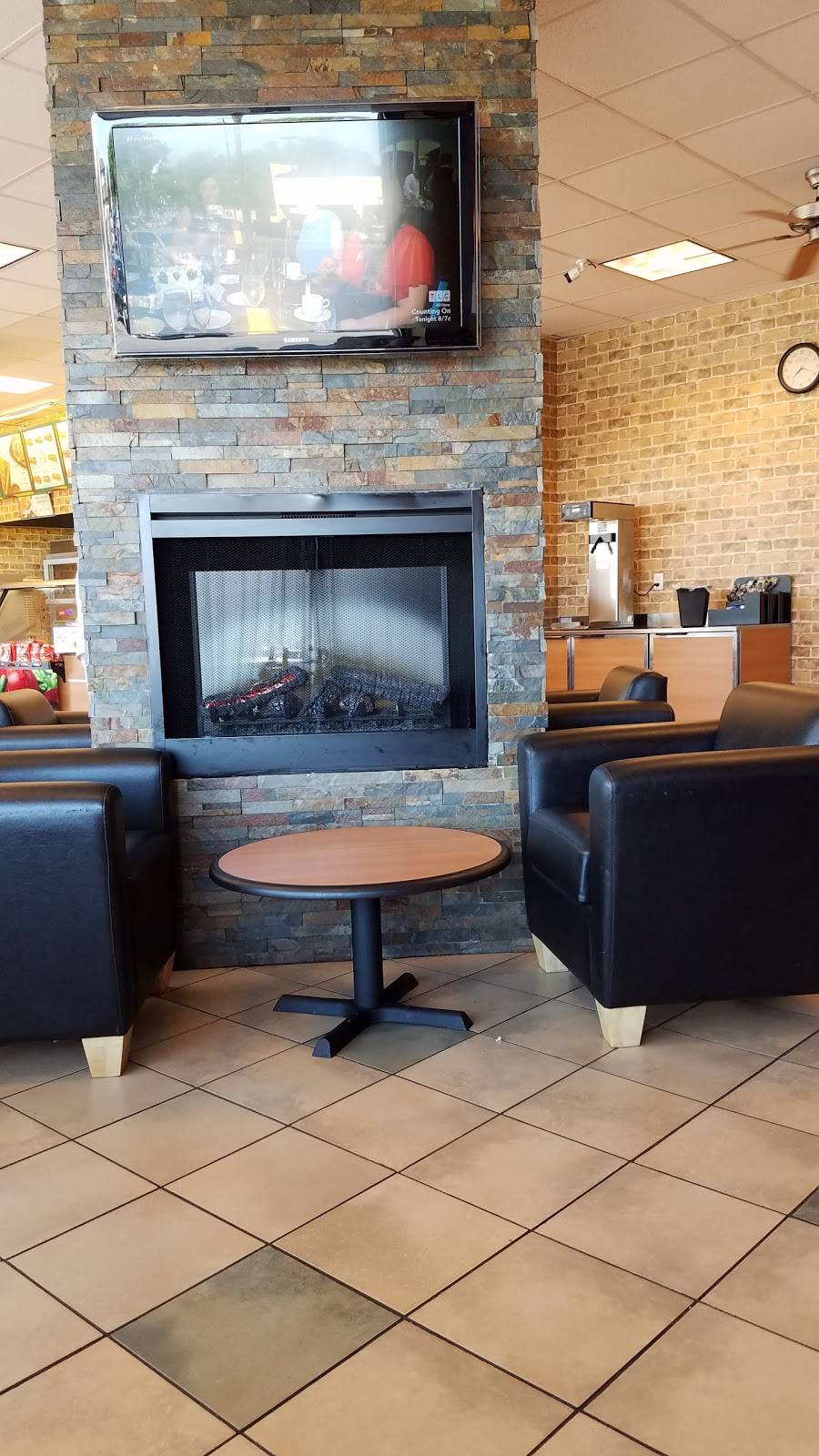 Subway Restaurants | restaurant | 1581 General Booth Blvd Ste 117 Unit 23 & 24Dam Neck Shopping Center, Virginia Beach, VA 23454, USA | 7574252224 OR +1 757-425-2224