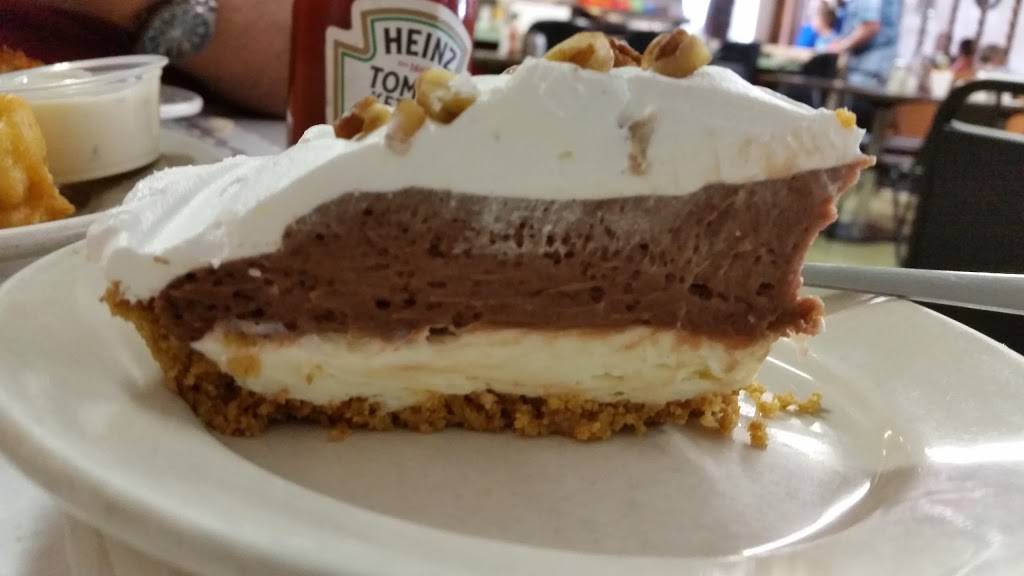 Uncle Dudleys Restaurant | restaurant | 21 E Maple St, Willard, OH 44890, USA | 4199351043 OR +1 419-935-1043