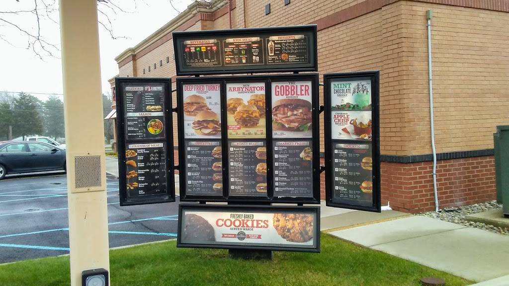 Arbys | restaurant | 1400 S Main St, Bryan, OH 43506, USA | 4196330851 OR +1 419-633-0851