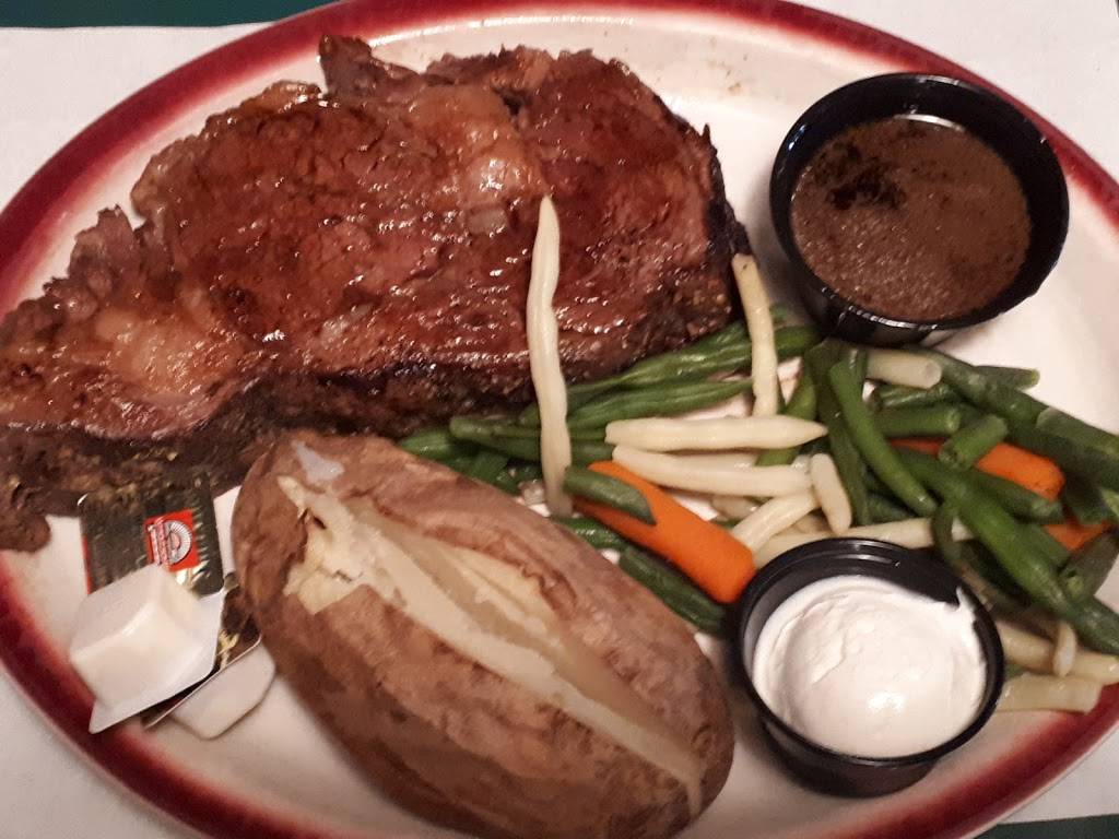 Gippers Sports Bar & Grill | restaurant | 1860 University Ave, Green Bay, WI 54302, USA | 9204351515 OR +1 920-435-1515