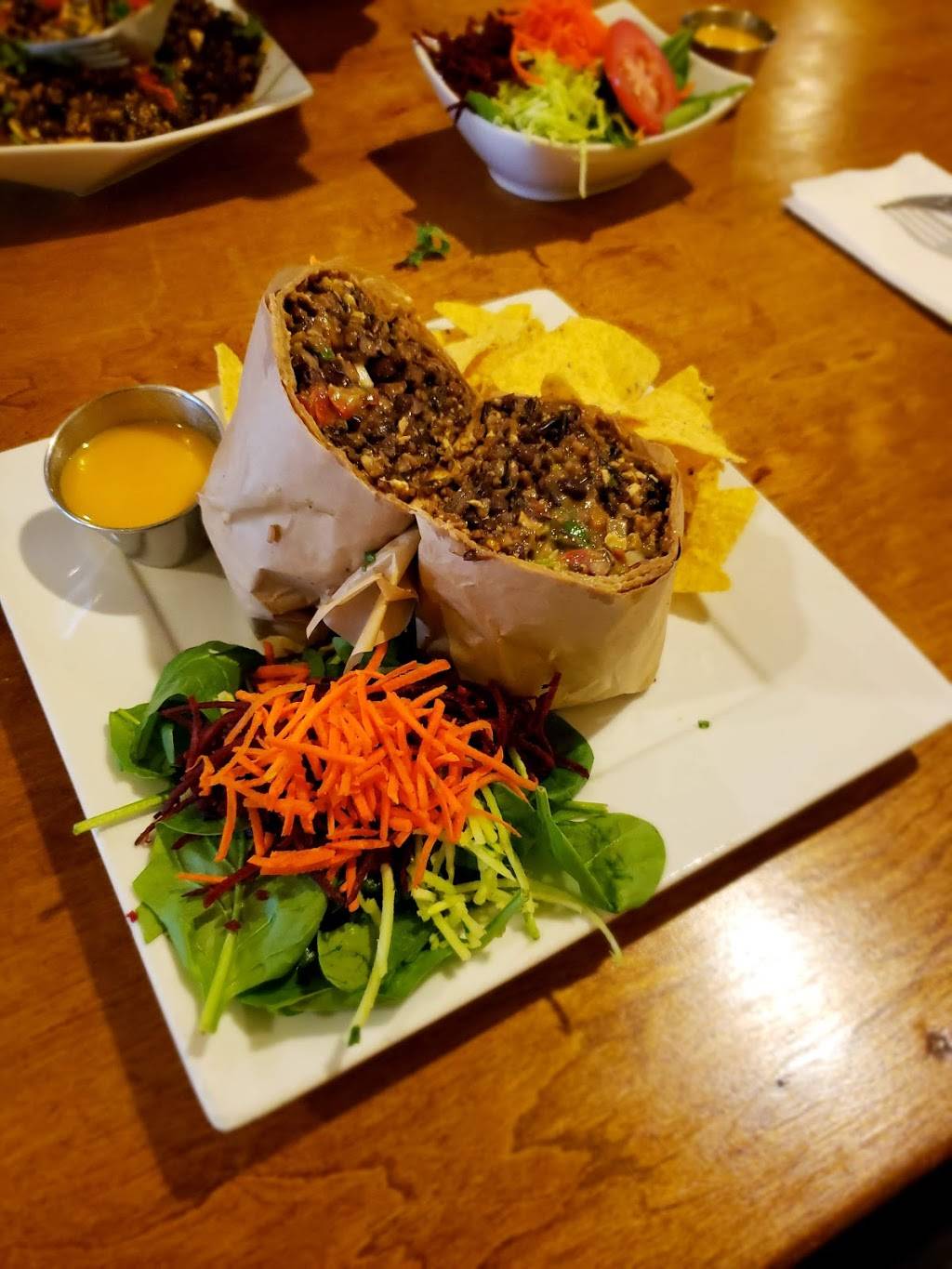 Stuff I Eat | restaurant | 114 N Market St, Inglewood, CA 90301, USA | 3106710115 OR +1 310-671-0115