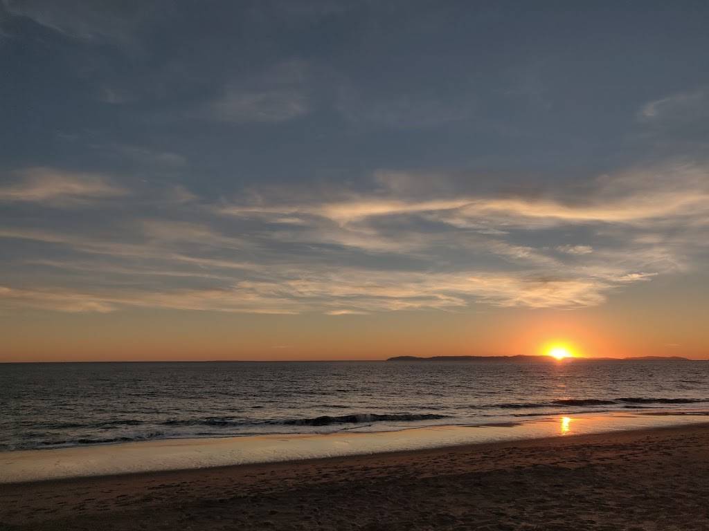 Harborside | restaurant | 808 E Bay Ave, Newport Beach, CA 92661, USA | 9496734633 OR +1 949-673-4633