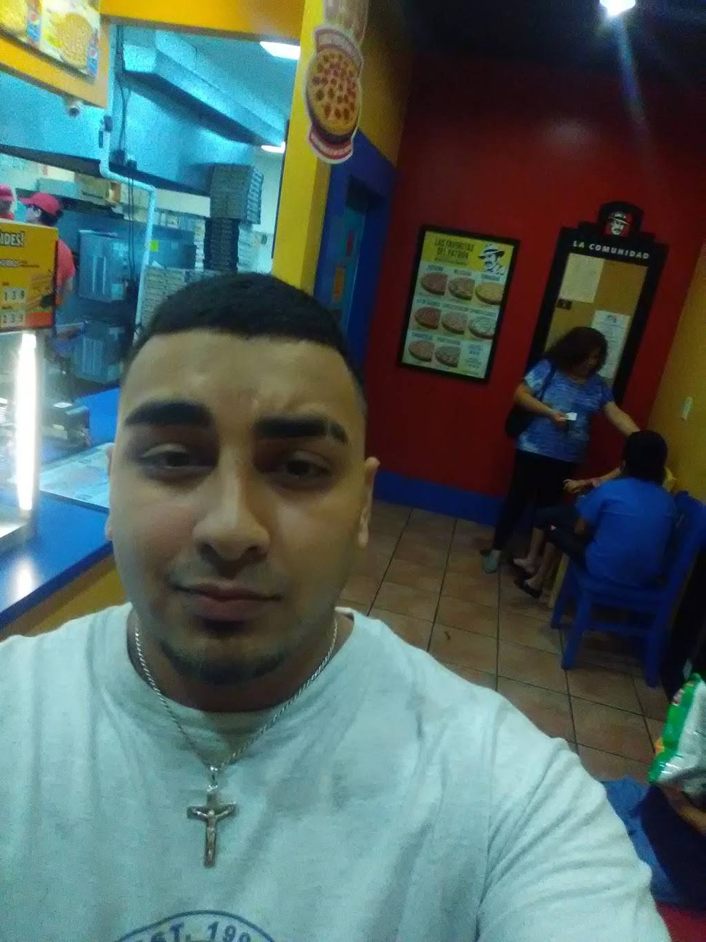 Pizza Patron | meal takeaway | 827 S Zarzamora St, San Antonio, TX 78207, USA | 2104328193 OR +1 210-432-8193