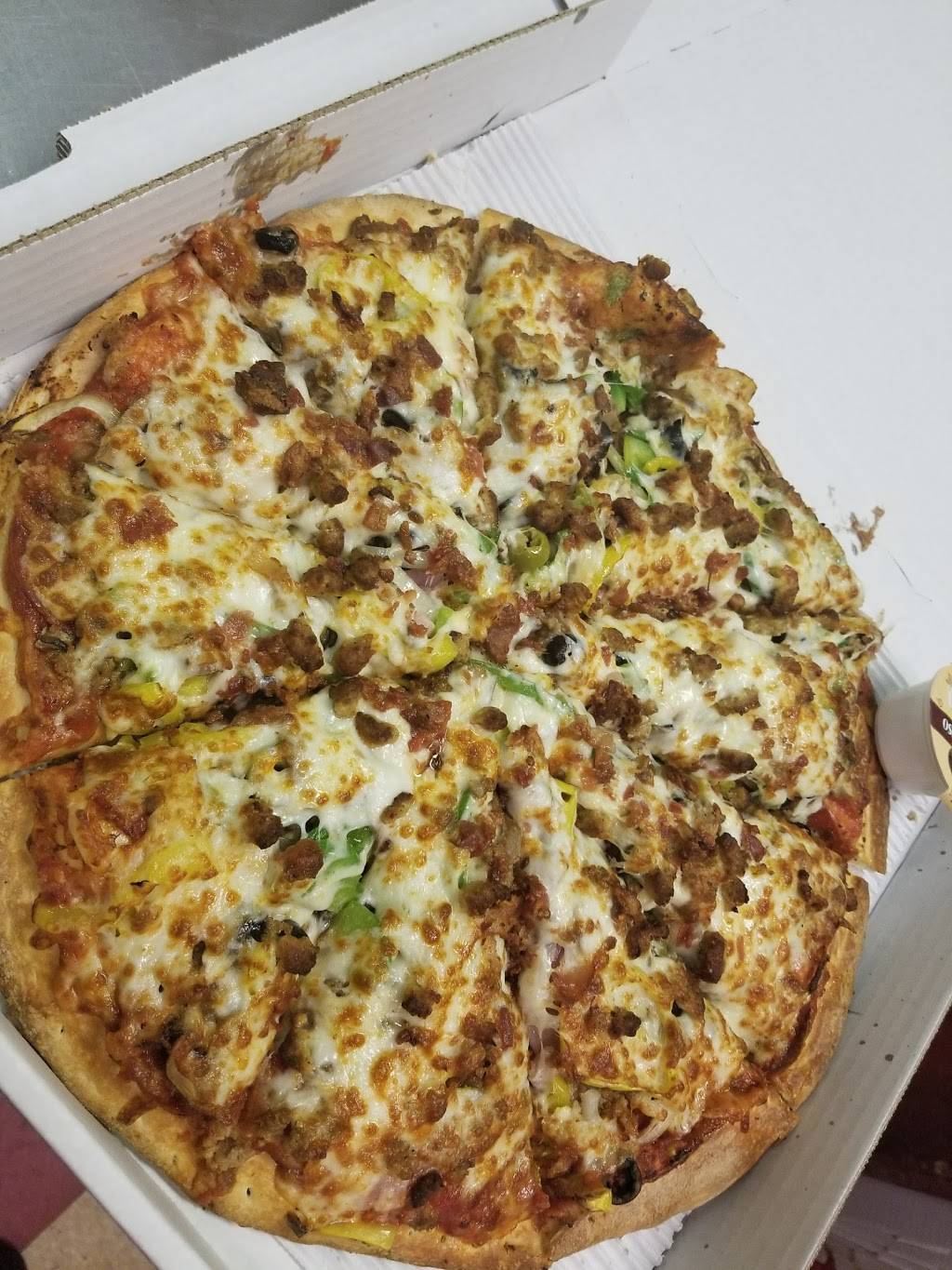 Raimondos Pizza | restaurant | 2608 W State Blvd, Fort Wayne, IN 46808, USA | 2604821777 OR +1 260-482-1777