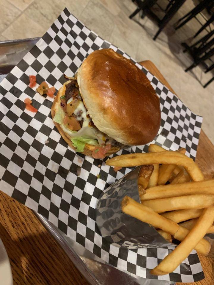 City Limits Kitchen and Bar | restaurant | 13414 Western Ave, Blue Island, IL 60406, USA | 7086313661 OR +1 708-631-3661