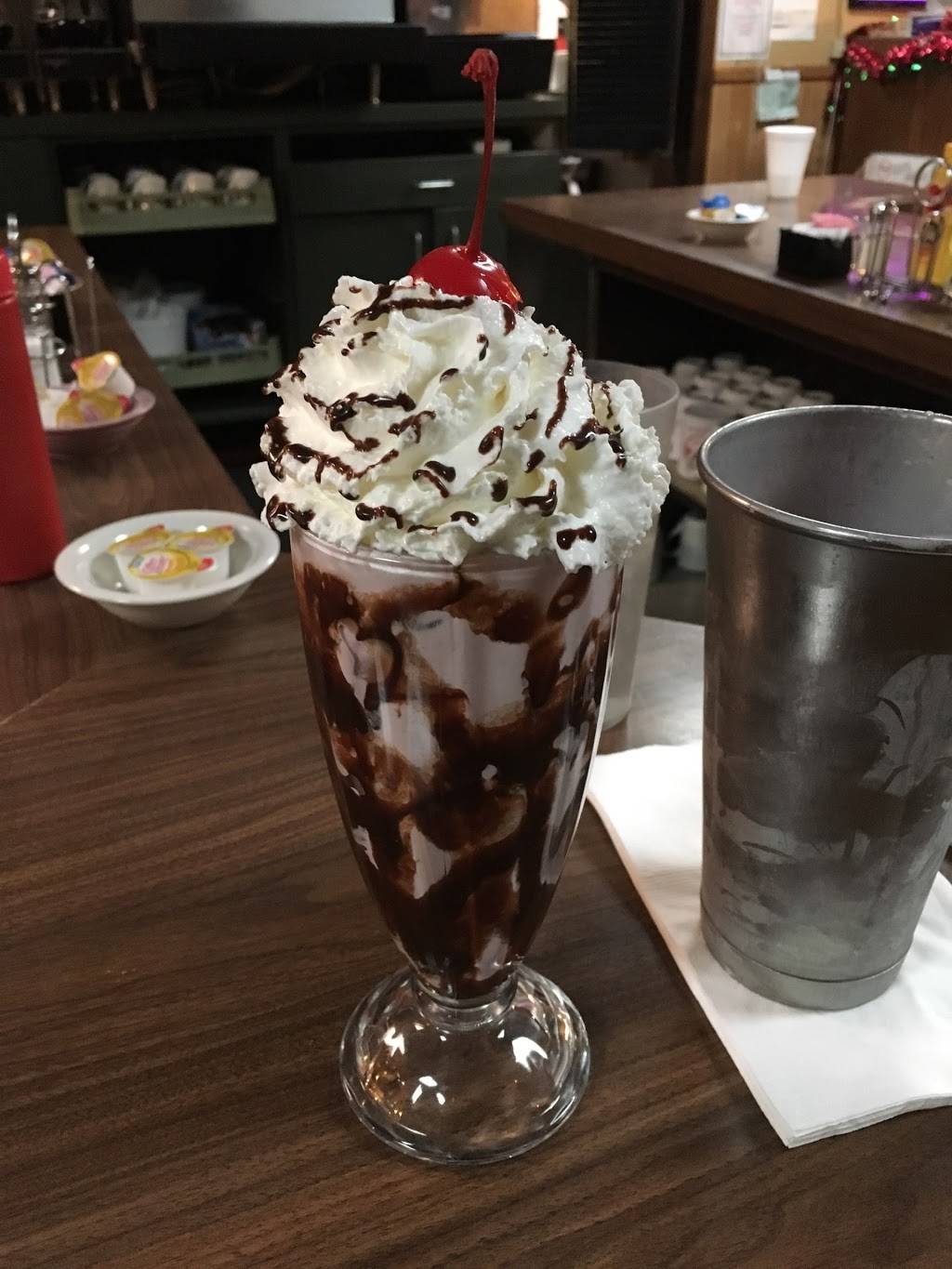 Park Cafe | restaurant | 335 Broadway Ave, St Paul Park, MN 55071, USA | 6514597201 OR +1 651-459-7201