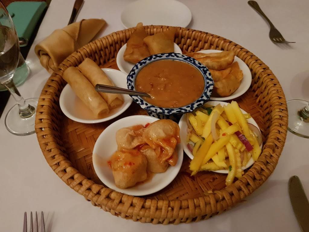 Phayathai | restaurant | 744 Boulevard Curé-Labelle, Blainville, QC J7C 2K3, Canada | 4508188817 OR +1 450-818-8817