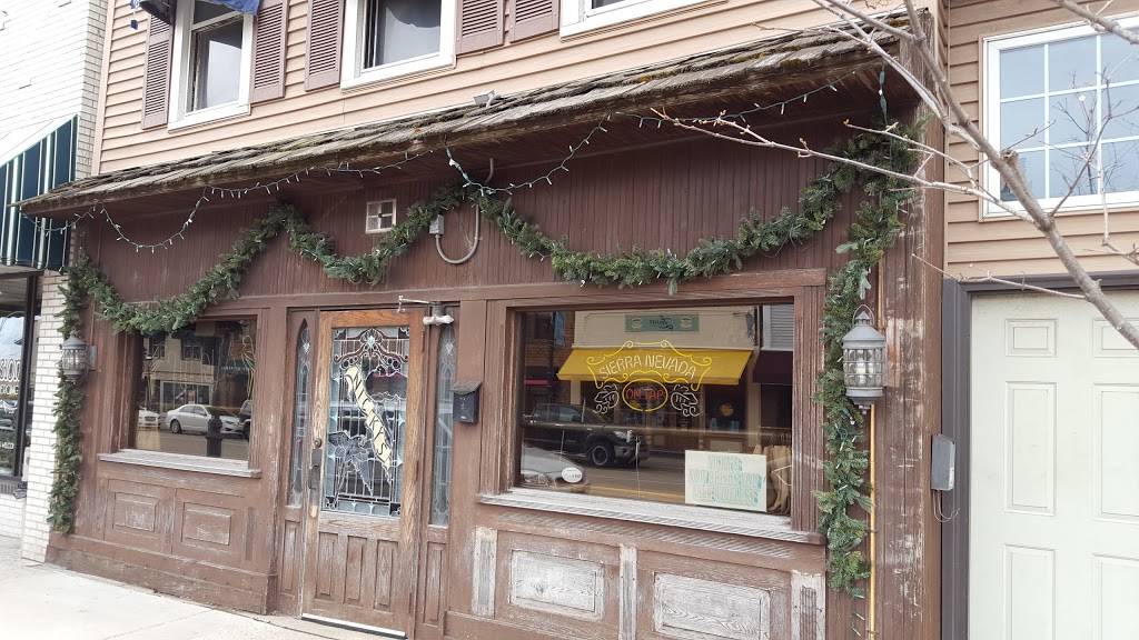 Nickys Lionhead Restaurant | restaurant | 331 Main Ave, De Pere, WI 54115, USA | 9209832991 OR +1 920-983-2991