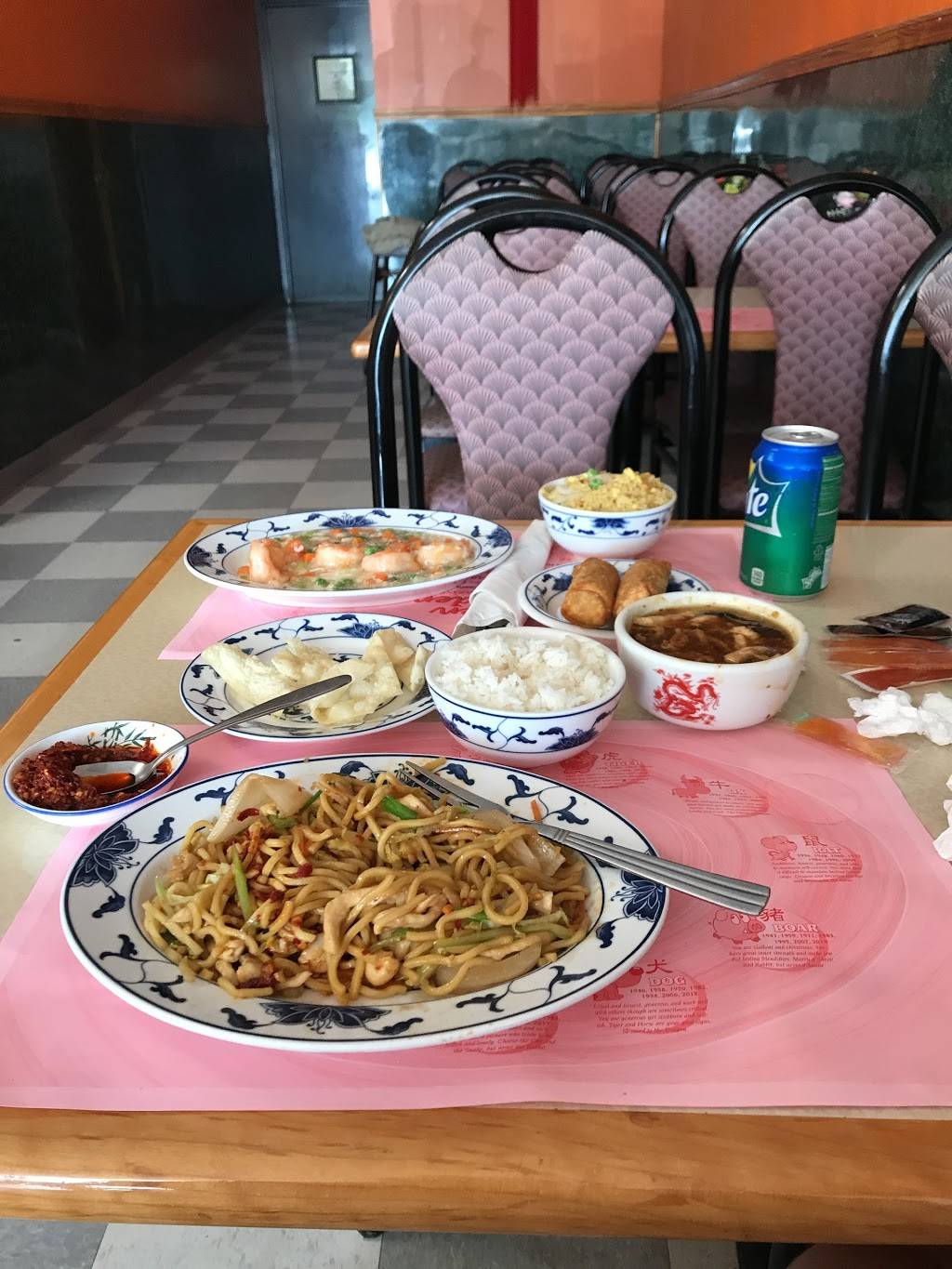 Golden Garden | restaurant | 800 Hooper Rd #340, Endicott, NY 13760, USA | 6077484017 OR +1 607-748-4017