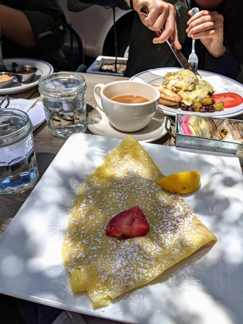 Café Zola | restaurant | 112 W Washington St, Ann Arbor, MI 48104, USA | 7347692020 OR +1 734-769-2020