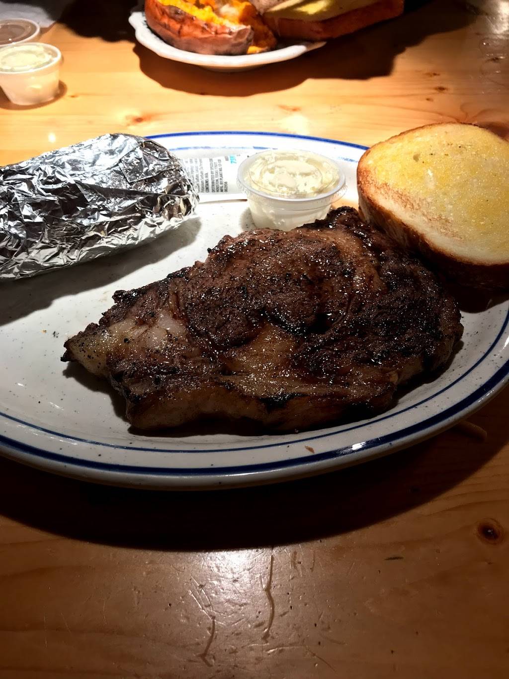 Country Squire | restaurant | 30245 MS-371, Amory, MS 38821, USA | 6622567275 OR +1 662-256-7275