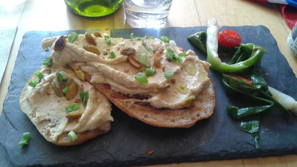 The Owls Head | restaurant | 479 74th St, Brooklyn, NY 11209, USA | 7186802436 OR +1 718-680-2436