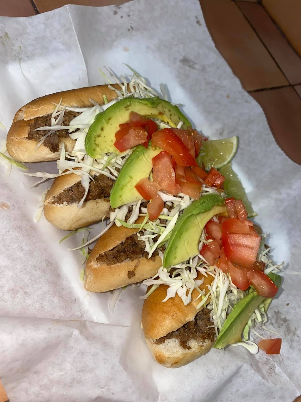 Taqueria La Estacion | restaurant | 509 W 2nd St, Mercedes, TX 78570, USA | 9565652889 OR +1 956-565-2889