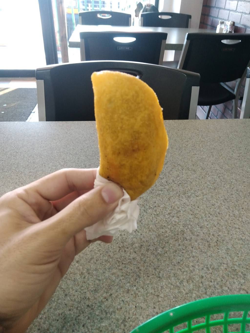 La Montaña Restaurant & Bakery | bakery | 8206 N Armenia Ave, Tampa, FL 33604, USA | 8133740169 OR +1 813-374-0169