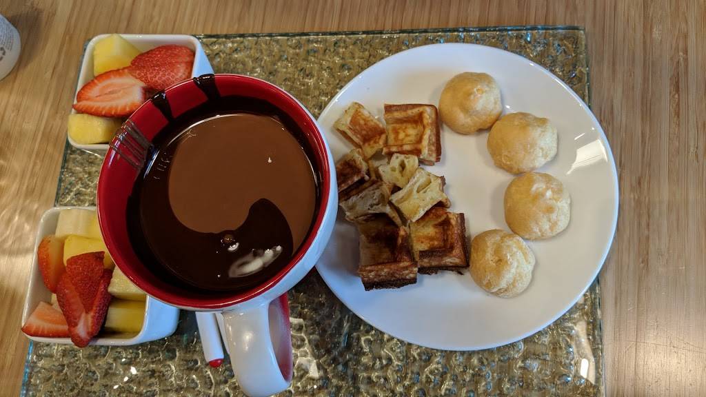 Café Hiraeth | restaurant | 2900 Gibford Dr #114, Ottawa, ON K1V 1C3, Canada | 6136958168 OR +1 613-695-8168