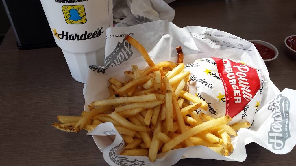 Hardees | restaurant | 21864 West Rd, Woodhaven, MI 48183, USA | 7343013797 OR +1 734-301-3797