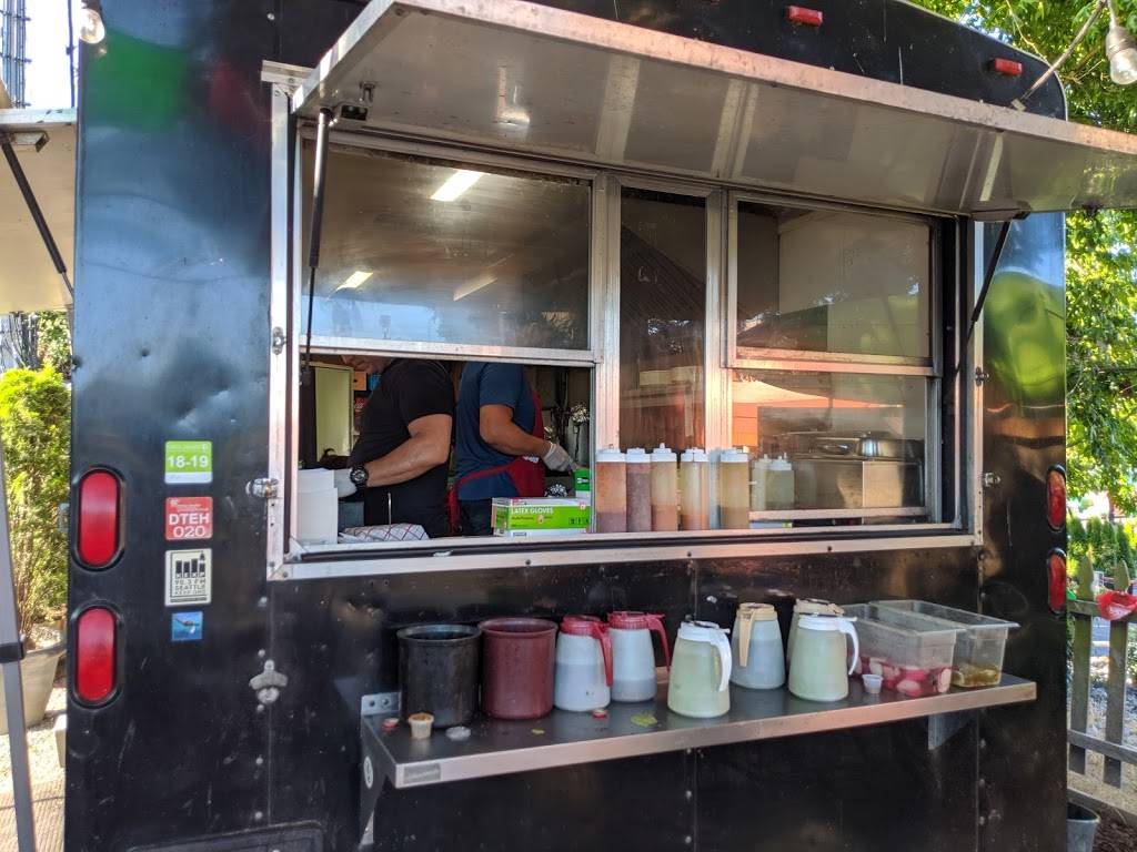 El Camion - NORTH | restaurant | 11728 Aurora Ave N, Seattle, WA 98133, USA | 2063672777 OR +1 206-367-2777