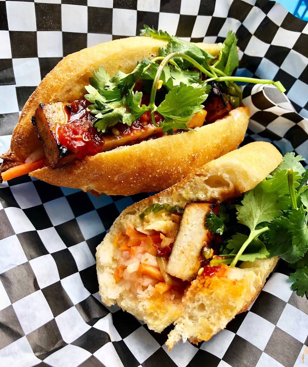 Le Petit Sao PSC (Pointe-Saint-Charles) | restaurant | 1870 Rue Centre, Montréal, QC H3K 1H7, Canada | 5145430988 OR +1 514-543-0988