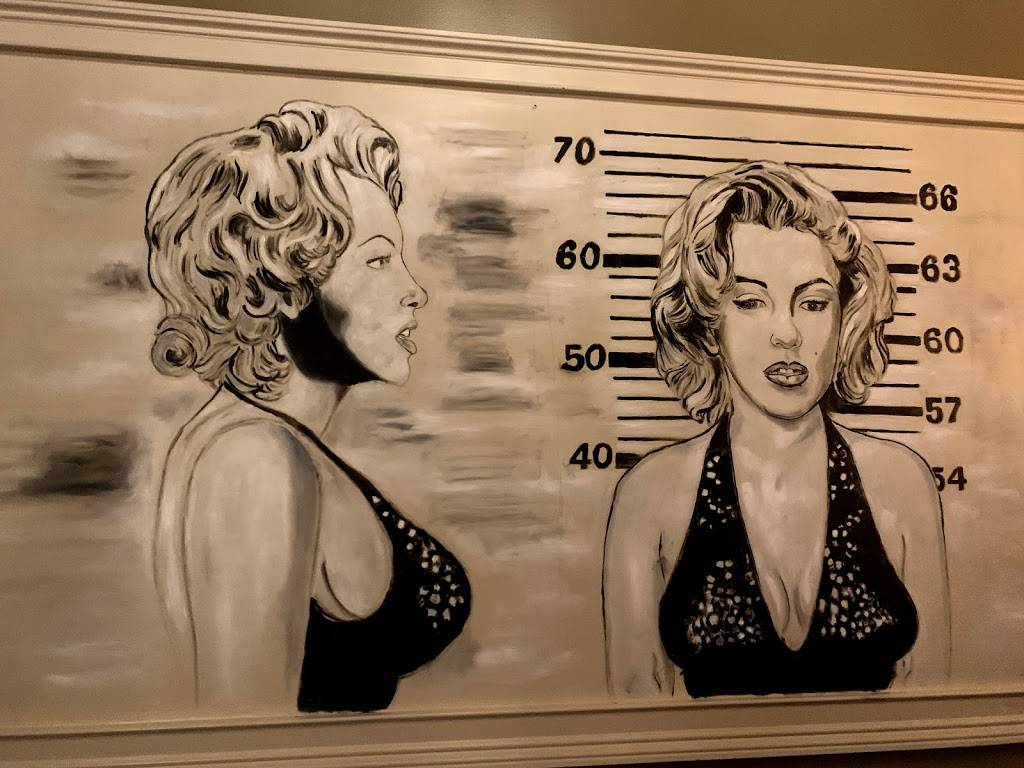 Bugsys Dueling Piano Speakeasy | restaurant | 2323 Whitney Ave, Hamden, CT 06518, USA | 2032882323 OR +1 203-288-2323