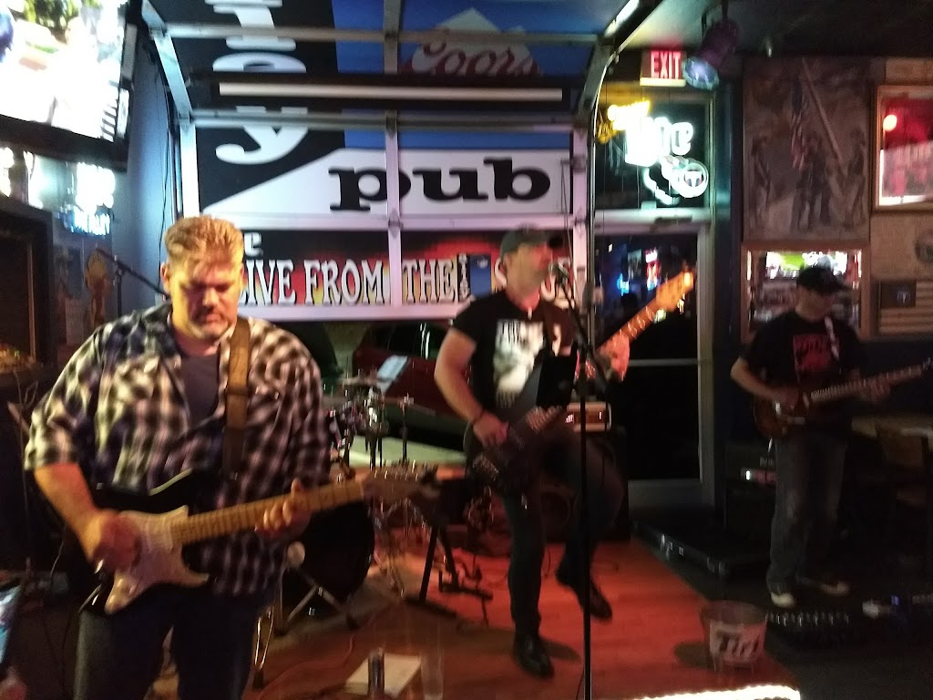 Alley Pub | restaurant | 7040 Hwy 70 S, Nashville, TN 37221, USA | 6156623990 OR +1 615-662-3990