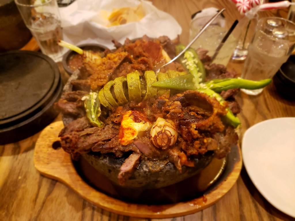 Los Arroyos | restaurant | 11503 Spring Mill Rd #100, Carmel, IN 46032, USA | 3178101747 OR +1 317-810-1747