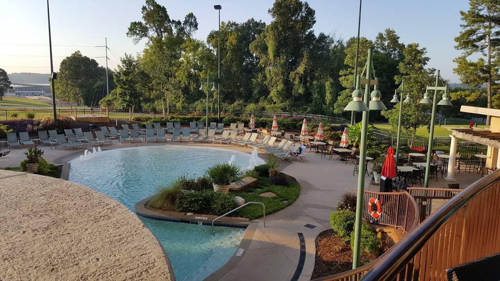 Swampers | restaurant | 10 Hightower Pl, Florence, AL 35630, USA | 2562463663 OR +1 256-246-3663