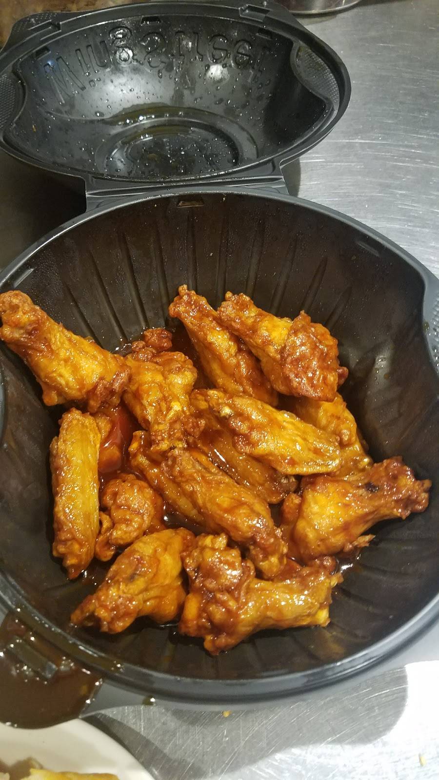 Pizza Hut | restaurant | 16923 Sierra Lakes Pkwy Suite 105, Fontana, CA 92336, USA | 9093572933 OR +1 909-357-2933