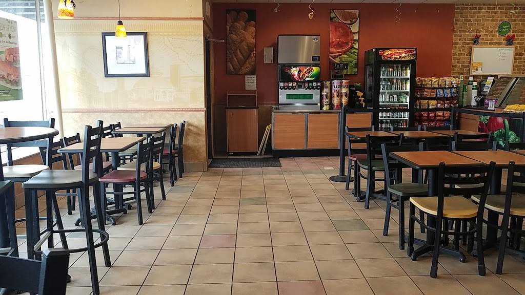 Subway | restaurant | 160 Vestal Pkwy W, Vestal, NY 13850, USA | 6077488299 OR +1 607-748-8299