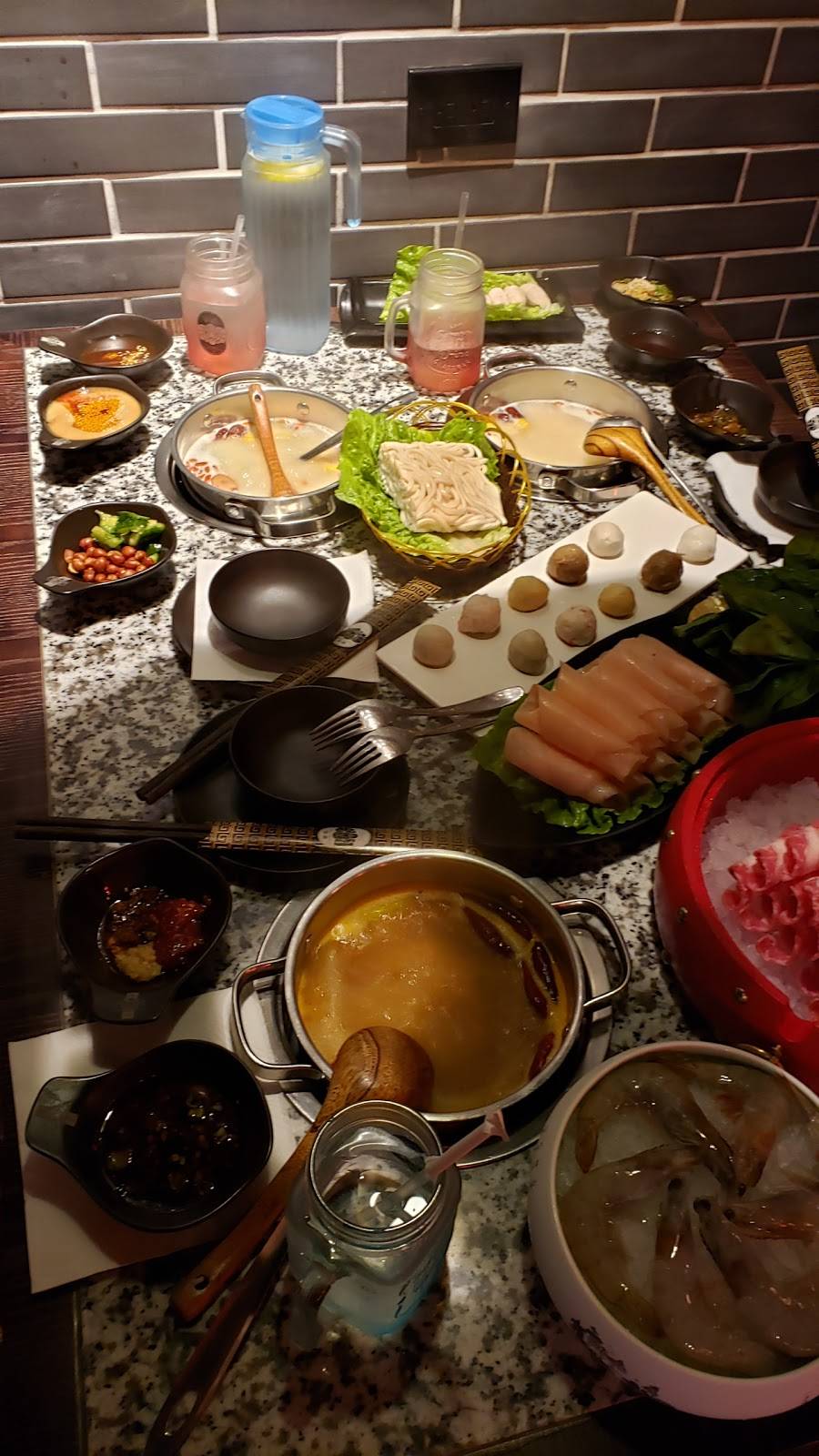 Potasia Hotpot & Noodle Bar | restaurant | 600 S Oyster Bay Rd, Hicksville, NY 11801, USA | 5169386666 OR +1 516-938-6666