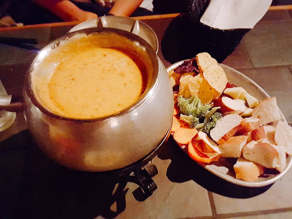 Colorado Fondue Company | restaurant | 1016 Semoran Blvd, Casselberry, FL 32707, USA | 4077678232 OR +1 407-767-8232