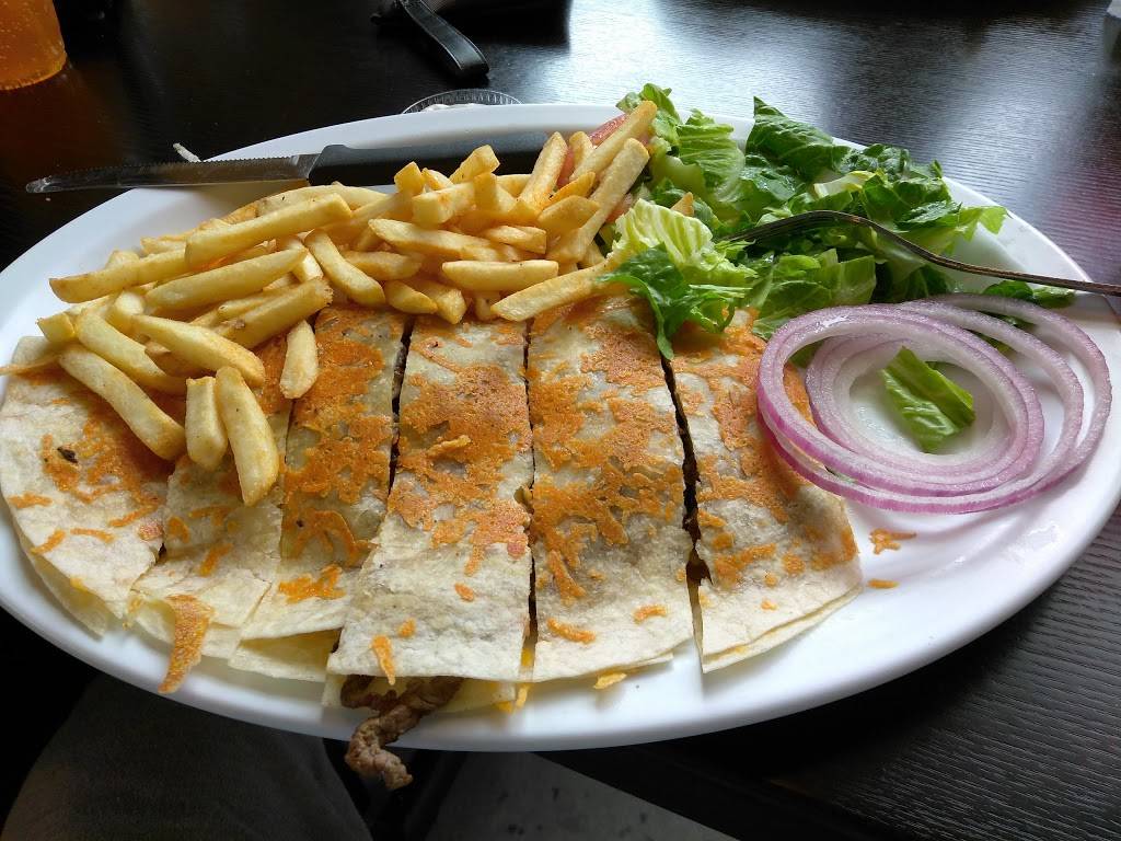 World Famous Grill | restaurant | 217 S Anaheim Blvd, Anaheim, CA 92805, USA | 7142840420 OR +1 714-284-0420