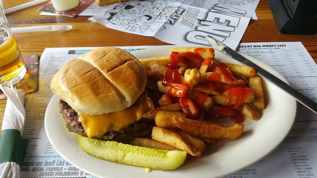 Winking Lizard Tavern | restaurant | 1615 Main St, Peninsula, OH 44264, USA | 3304671002 OR +1 330-467-1002