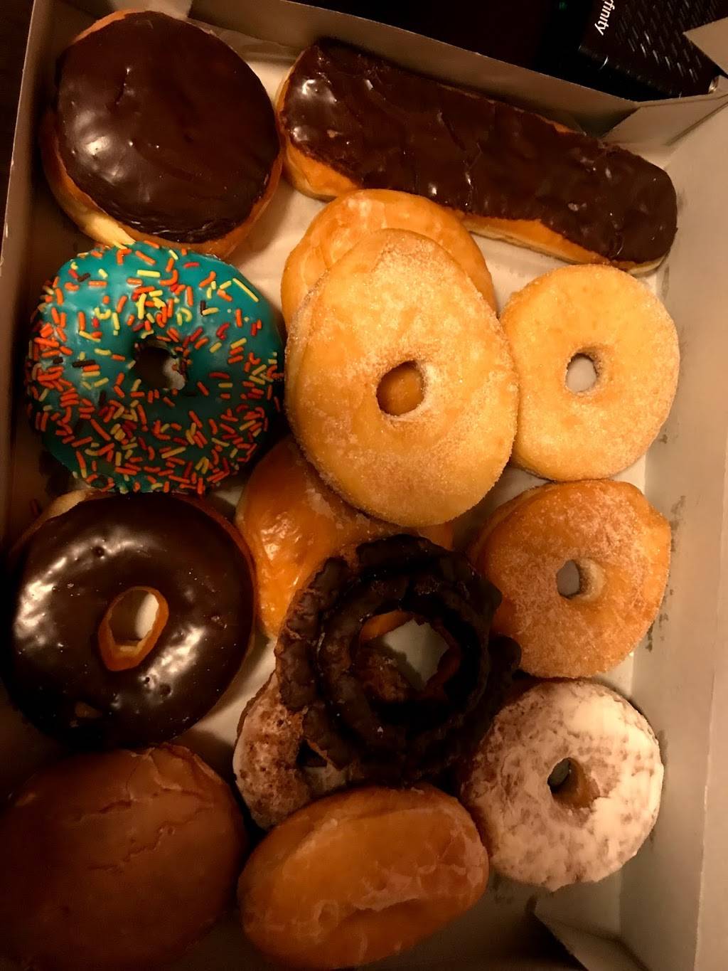 Yum Yum Donuts | cafe | 2309 McKee Rd, San Jose, CA 95116, USA | 4087293510 OR +1 408-729-3510