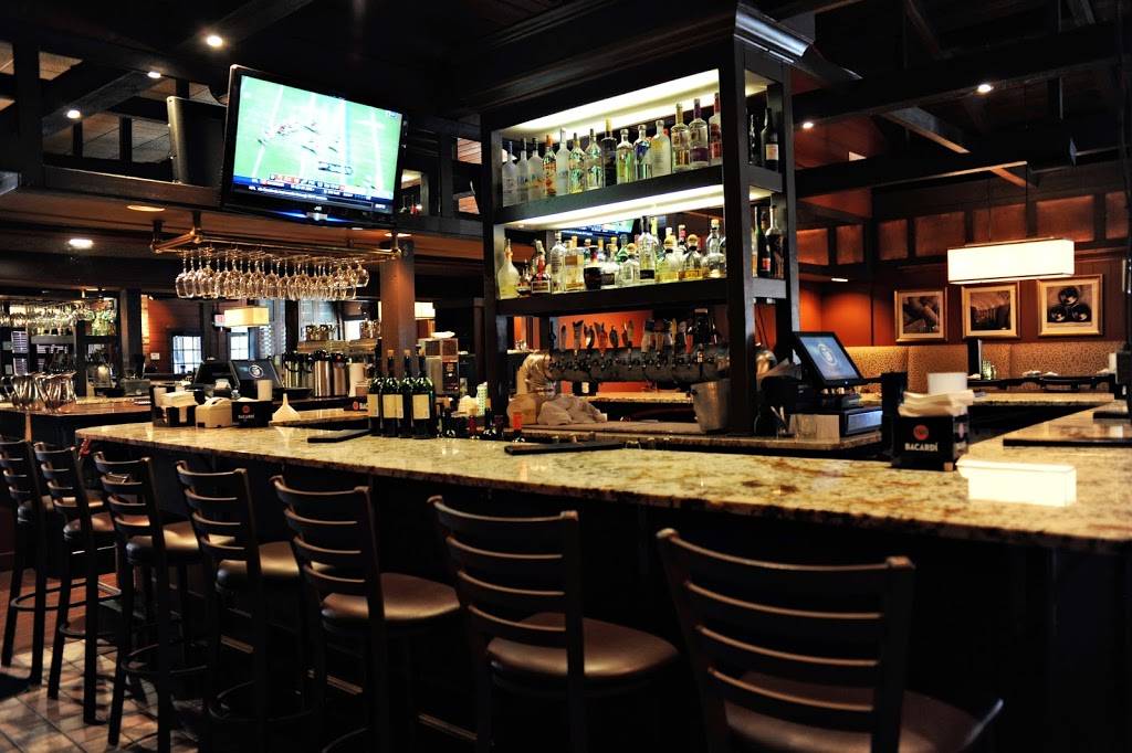 Chardonnays Restaurant | restaurant | 393 Taunton Ave, Seekonk, MA 02771, USA | 5083360967 OR +1 508-336-0967