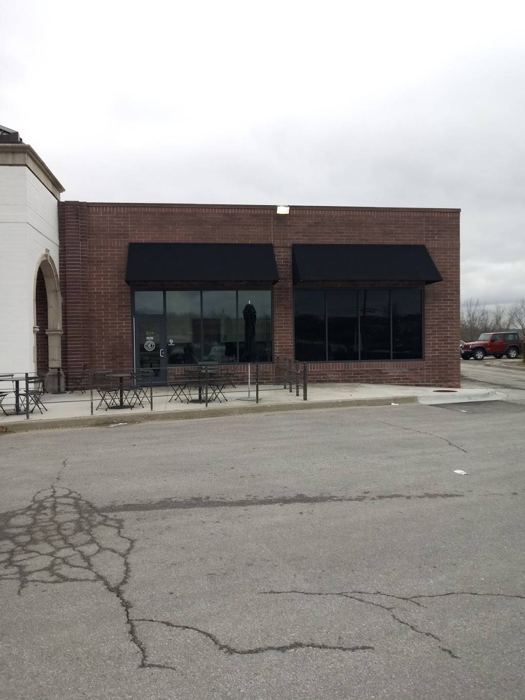 Chipotle Mexican Grill | restaurant | 6314 N Chatham Ave, Kansas City, MO 64151, USA | 8165840603 OR +1 816-584-0603