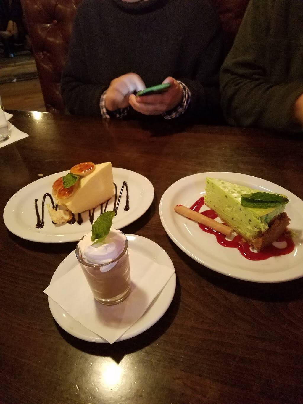 Elis East | restaurant | 815 E Hennepin Ave, Minneapolis, MN 55413, USA | 6123310031 OR +1 612-331-0031