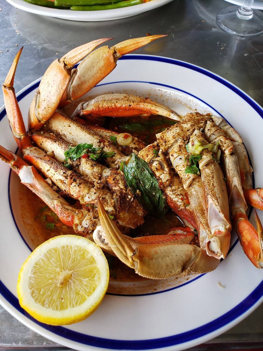 Anastasi Seafood | restaurant | 1101 S 9th St, Philadelphia, PA 19147, USA | 2154620550 OR +1 215-462-0550