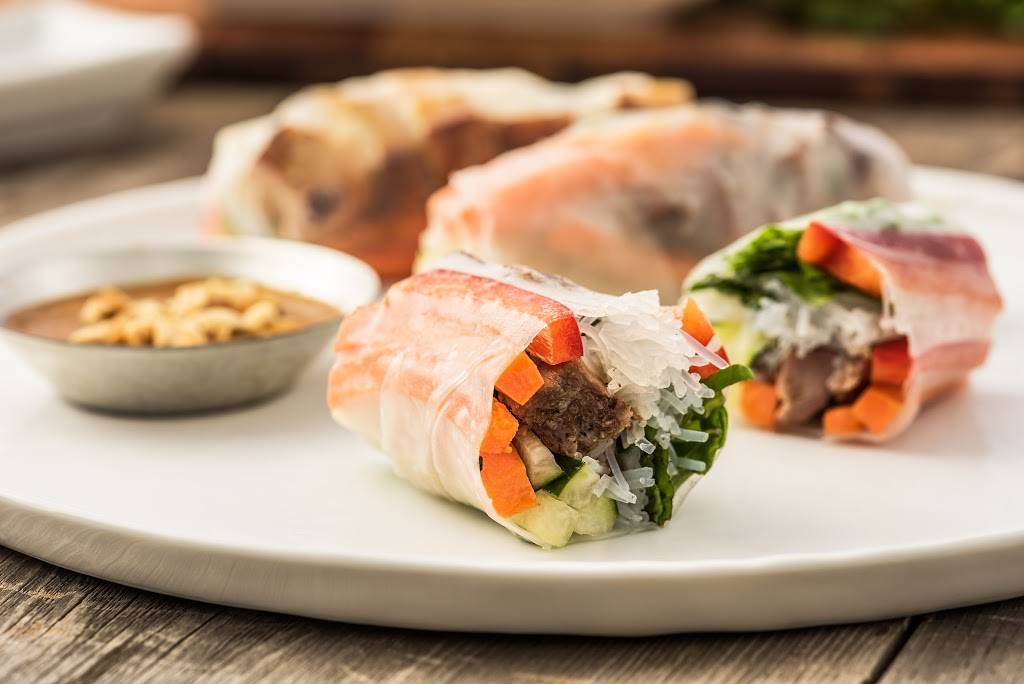 Viet Nom Nom | restaurant | 618 1/2 Church St, Evanston, IL 60201, USA | 8478596326 OR +1 847-859-6326