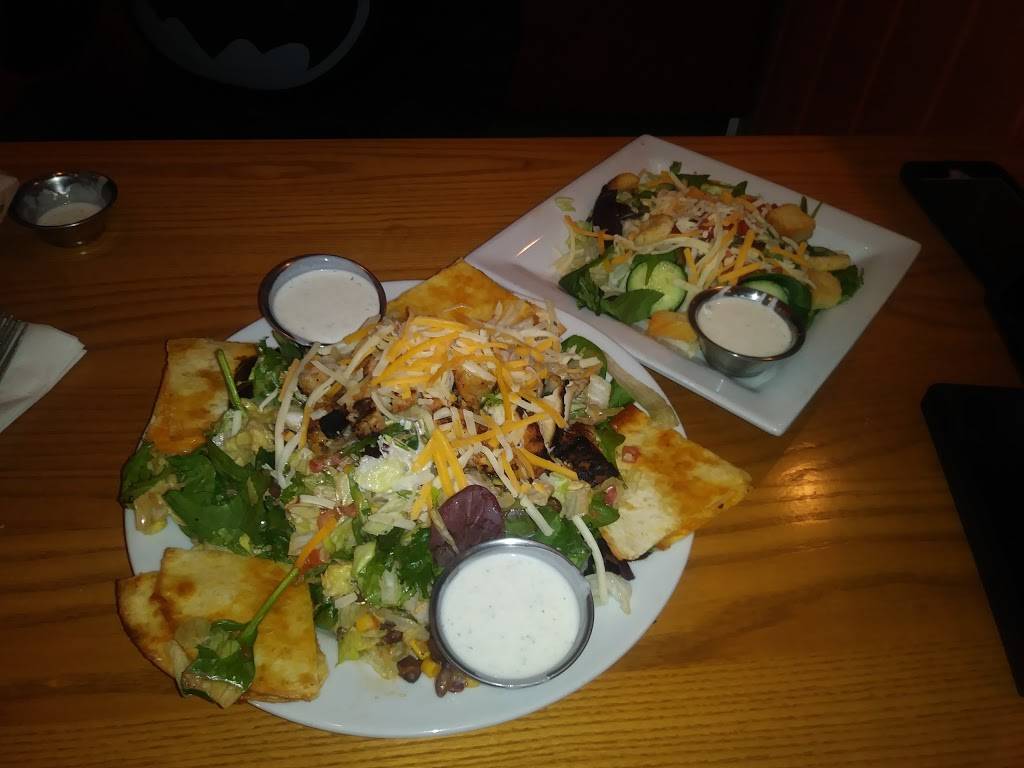 Chilis Grill & Bar | restaurant | 18900 East 39th St S, Independence, MO 64057, USA | 8167950100 OR +1 816-795-0100