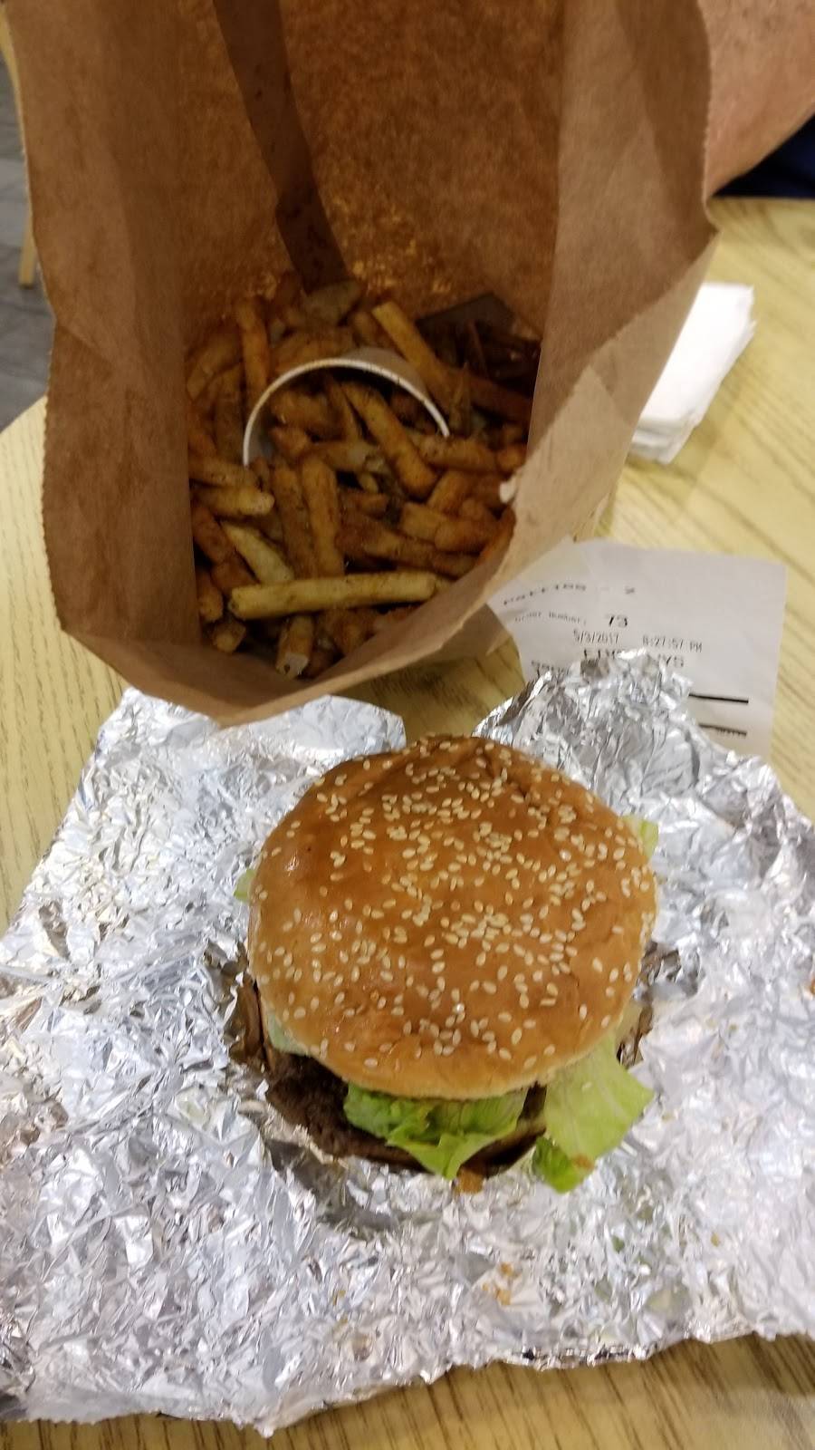 Five Guys | meal takeaway | 2601 W Lake Ave, Peoria, IL 61615, USA | 3096886040 OR +1 309-688-6040