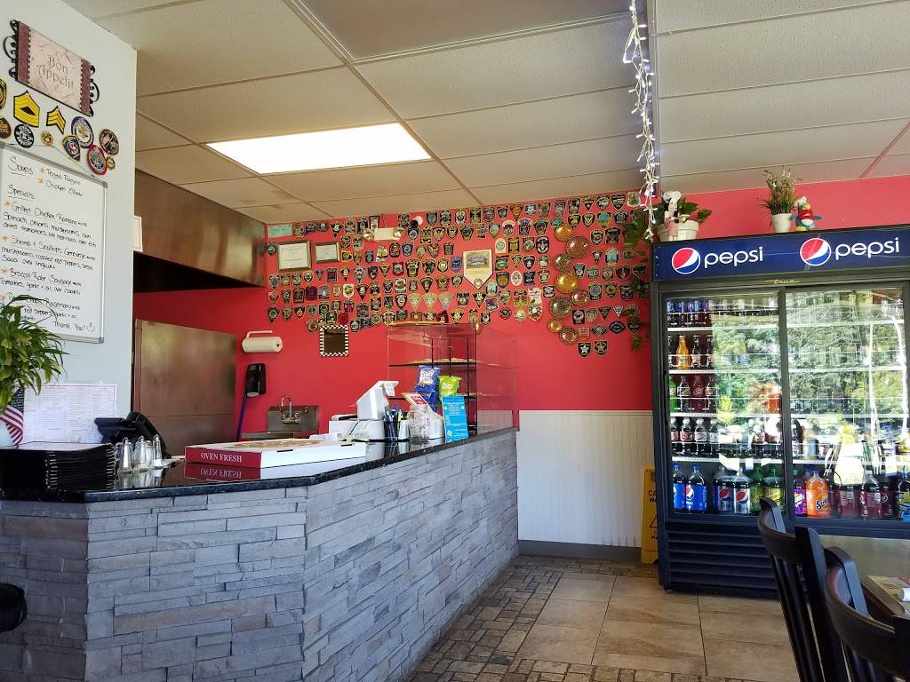 Woodbury Pizza & Restaurant | restaurant | 689 Main St S, Woodbury, CT 06798, USA | 2032630022 OR +1 203-263-0022