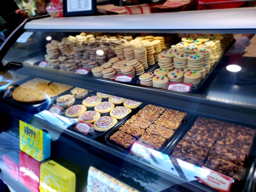 Mrs. Fields | bakery | 453 W Sailer Dr, San Mateo, CA 94403, USA | 6505736481 OR +1 650-573-6481