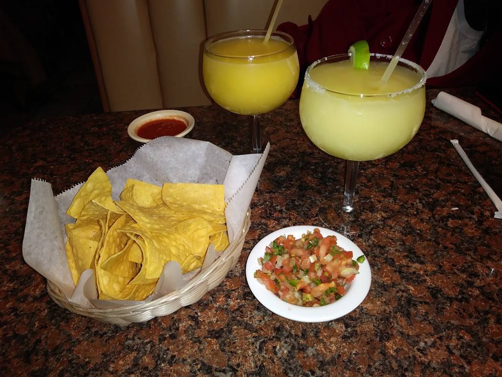 El Maguey | restaurant | 3738 S Noland Rd, Independence, MO 64055, USA | 8162526868 OR +1 816-252-6868