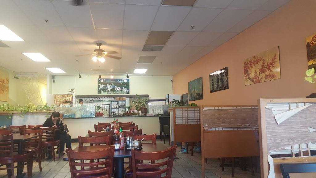 Pho Delite | restaurant | 393 W Shaw Ave, Clovis, CA 93612, USA | 5593228688 OR +1 559-322-8688