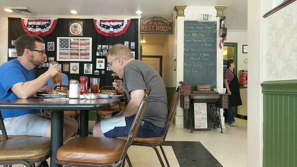 Sisters Cafe | restaurant | 685 Main St, Bunn, NC 27508, USA | 9194961219 OR +1 919-496-1219