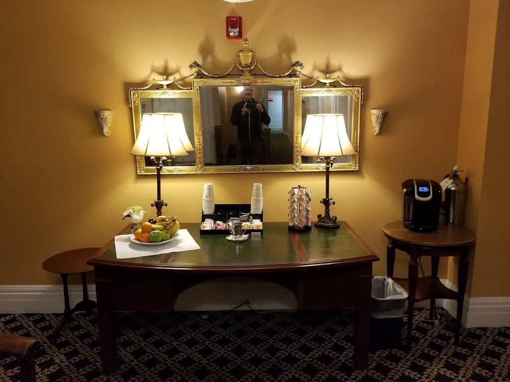 The Algonquin Club | restaurant | 217 Commonwealth Avenue, Boston, MA 02116, USA | 6172662400 OR +1 617-266-2400