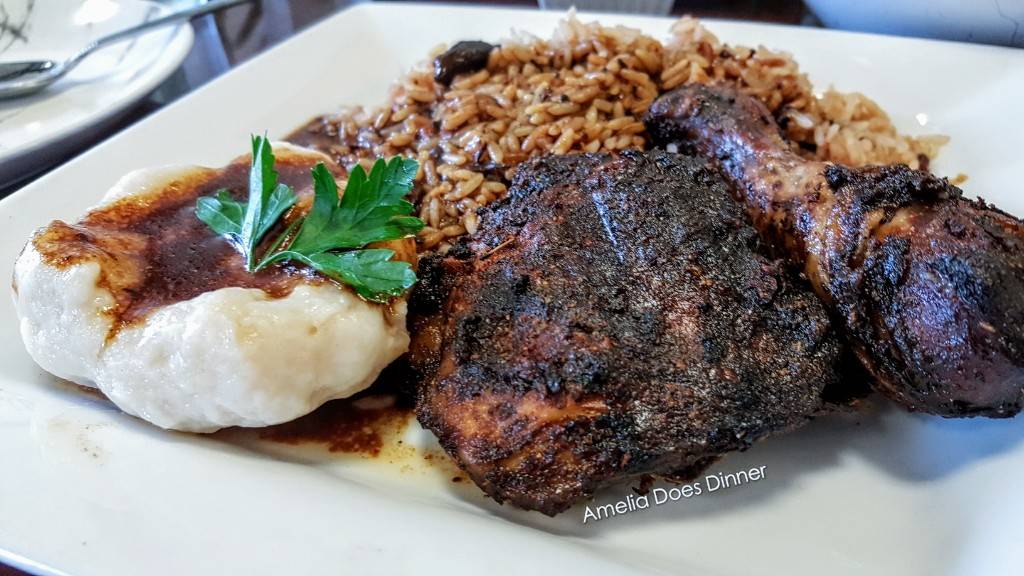 Vivene’s Island Cuisine | restaurant | 2025 Uppermiddle Rd #26, Burlington, ON L7P 4K1, Canada | 9053310777 OR +1 905-331-0777