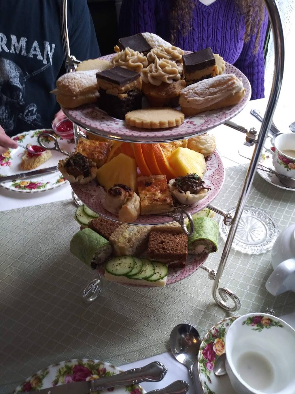 Secret Garden Tea Room & Gift | cafe | 1711 Elm St E, Sumner, WA 98390, USA | 2538264479 OR +1 253-826-4479