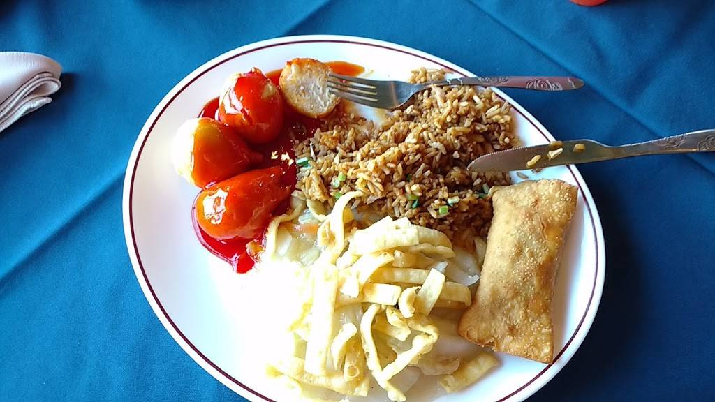 Village De Chine | restaurant | 1748 Rue King Ouest, Sherbrooke, QC J1J 2C9, Canada | 8195658808 OR +1 819-565-8808